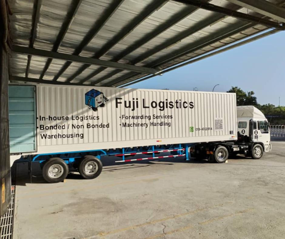 Loading cargo onto a truck