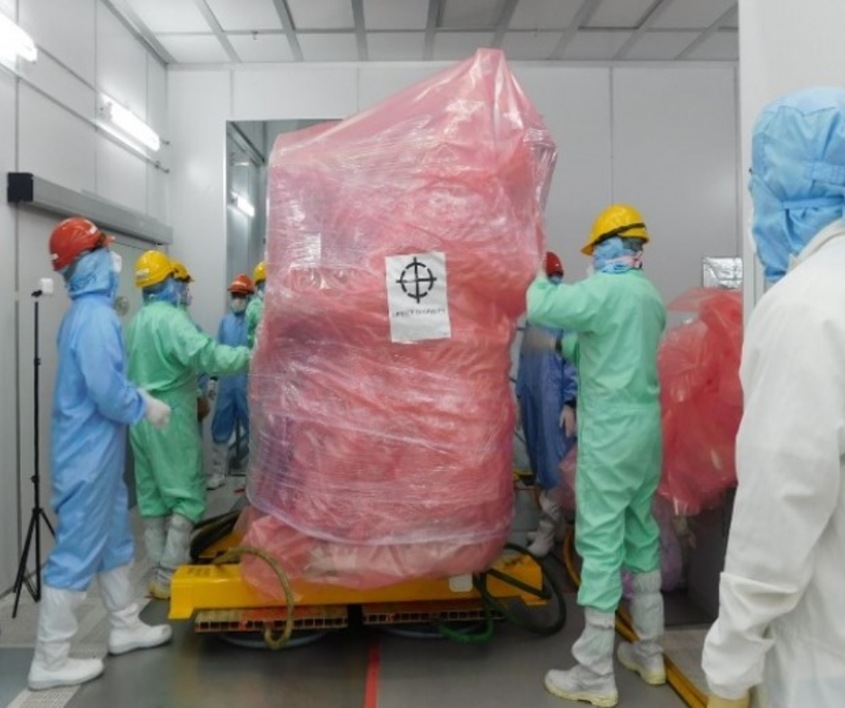 Installation of equipment in clean rooms